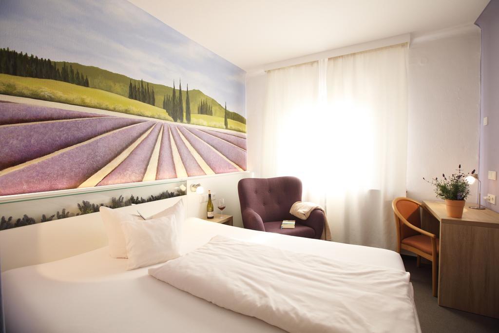 Hotel Haus Schons Mettlach Exterior photo